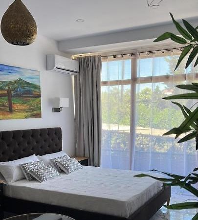 Suites 5* Lahcene Alicante Bagian luar foto